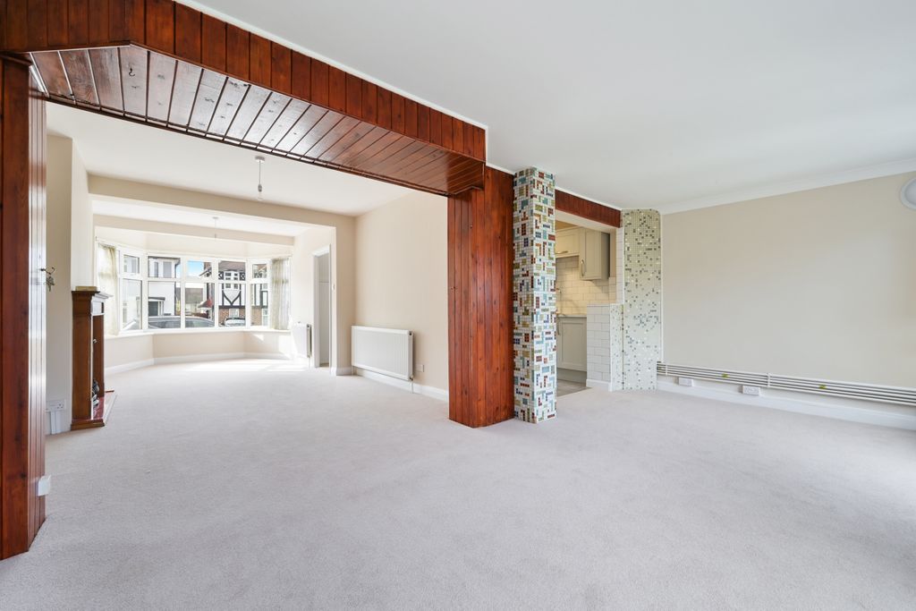 Property photo 2 of 15 Picture No. 05