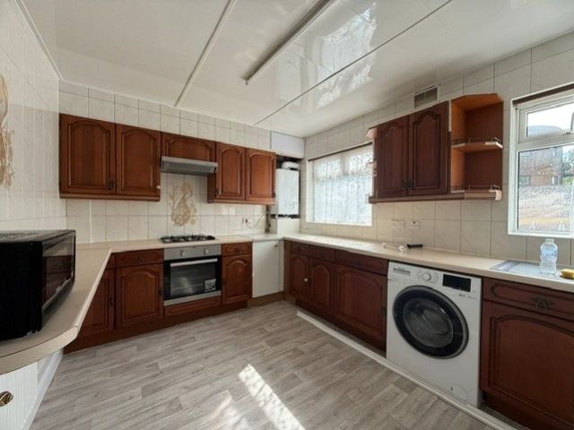 Property photo 1 of 11 8