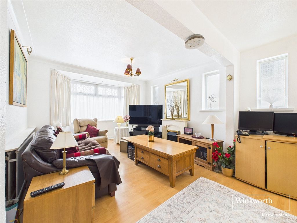 Property photo 2 of 15 Living Room