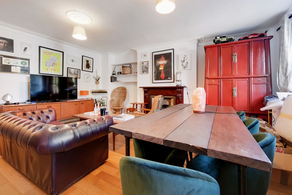 Property photo 3 of 11