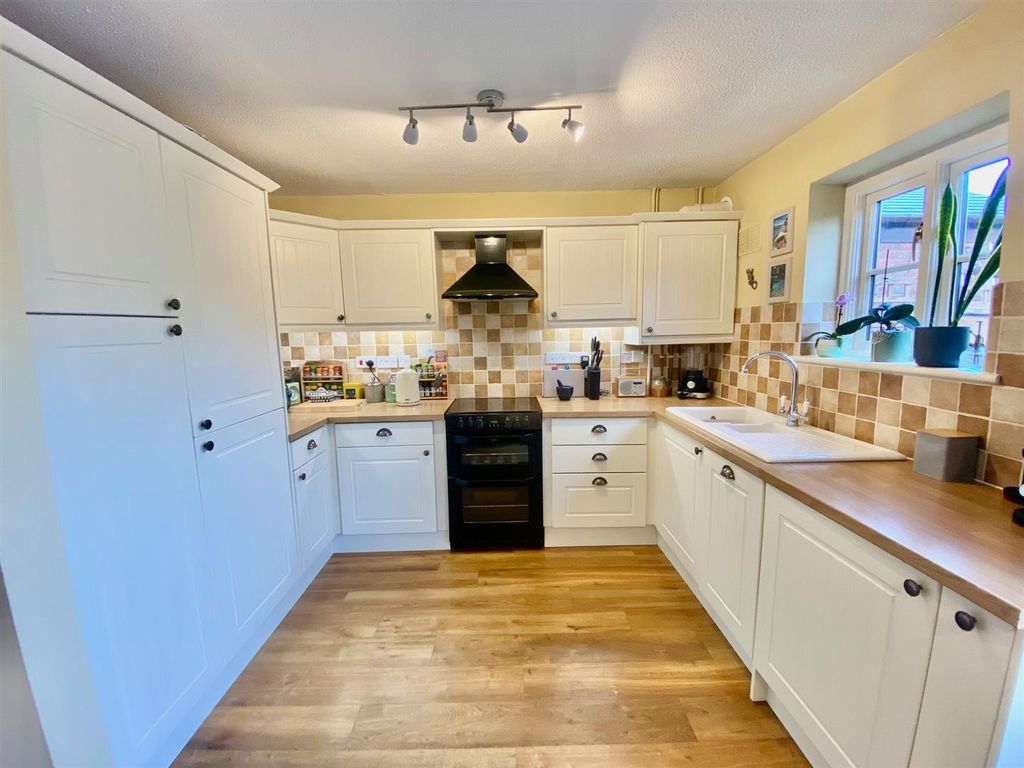 Property photo 3 of 22