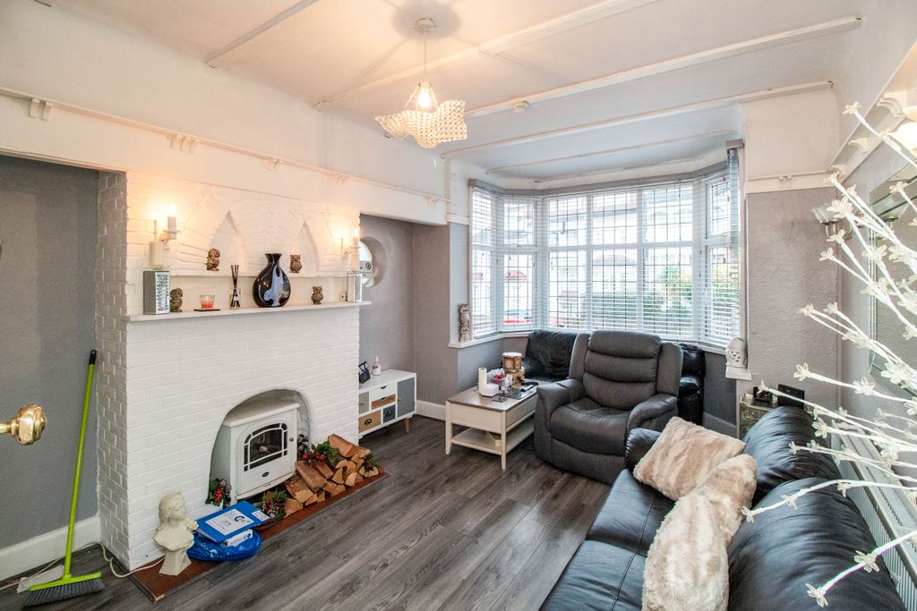 Property photo 3 of 17 0d73c93c8Aaa88949178d02488E5E2c5E7d6E4Ab.Jpg