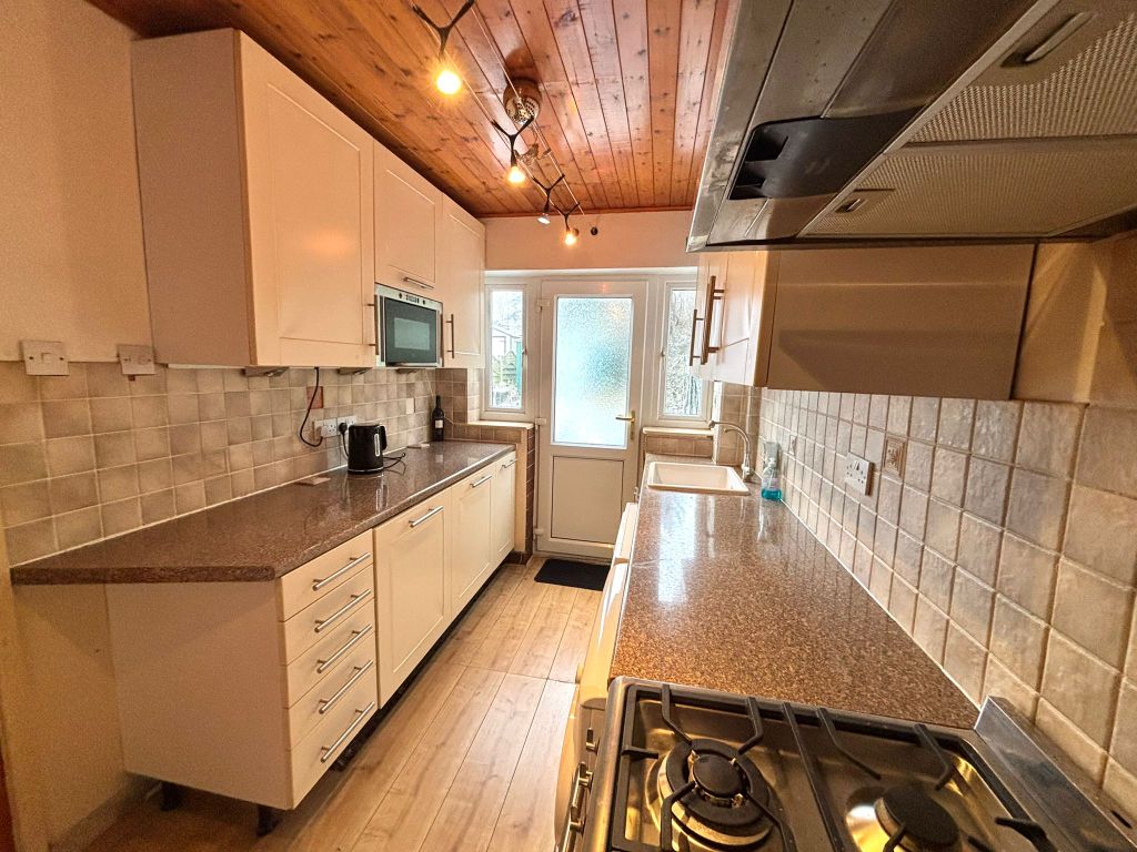 Property photo 2 of 31 ..Kitchen..