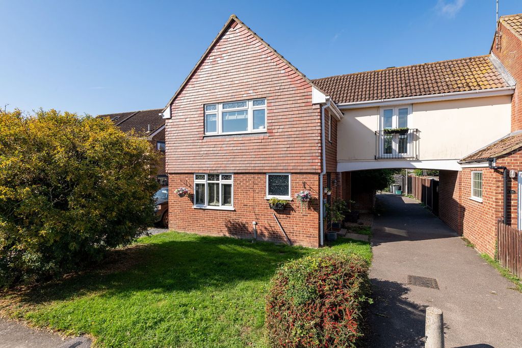 Property photo 3 of 21