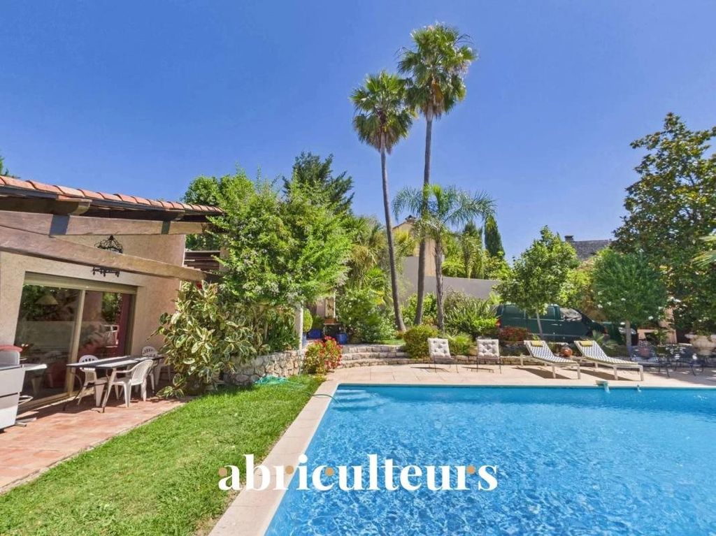 Property photo 1 of 27 Family House With 5 Bedrooms, Swimming Pool And Garden For Sale In La Colle-Sur-Loup (06480)