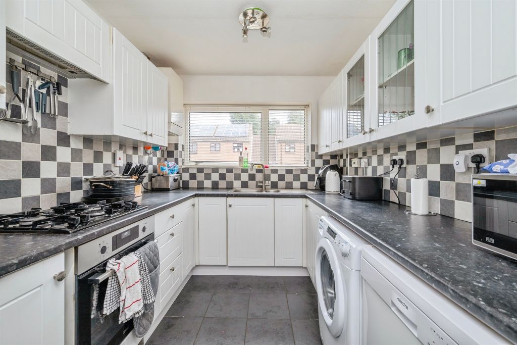 Property photo 3 of 17