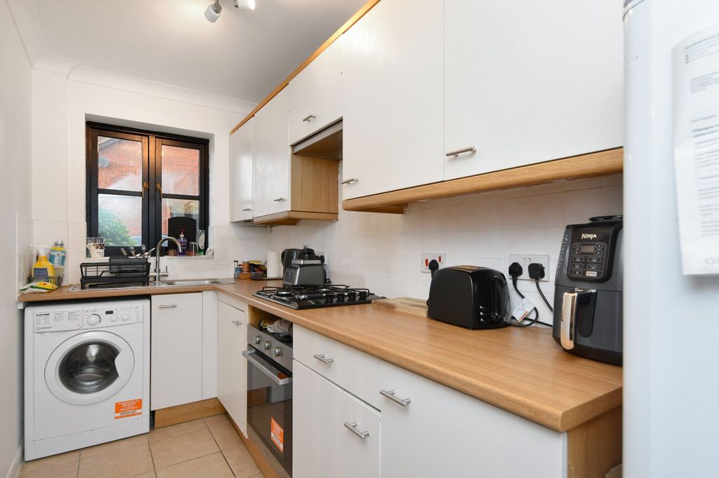 Property photo 2 of 15 Picture No. 03