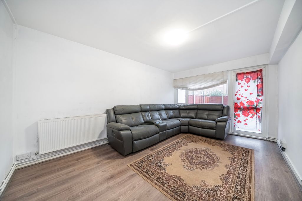 Property photo 3 of 8 Picture No. 08