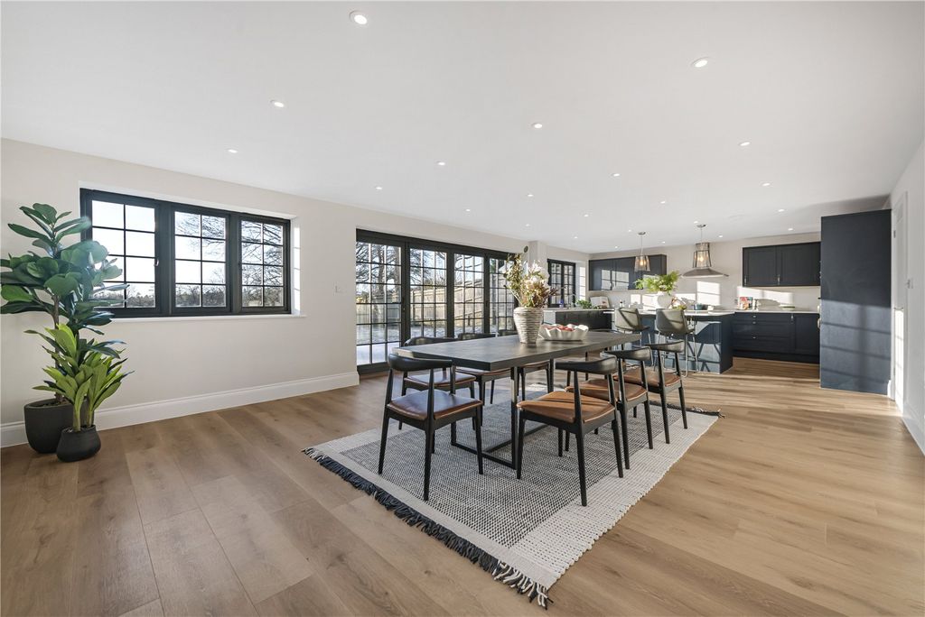 Property photo 2 of 30 Picture No. 51