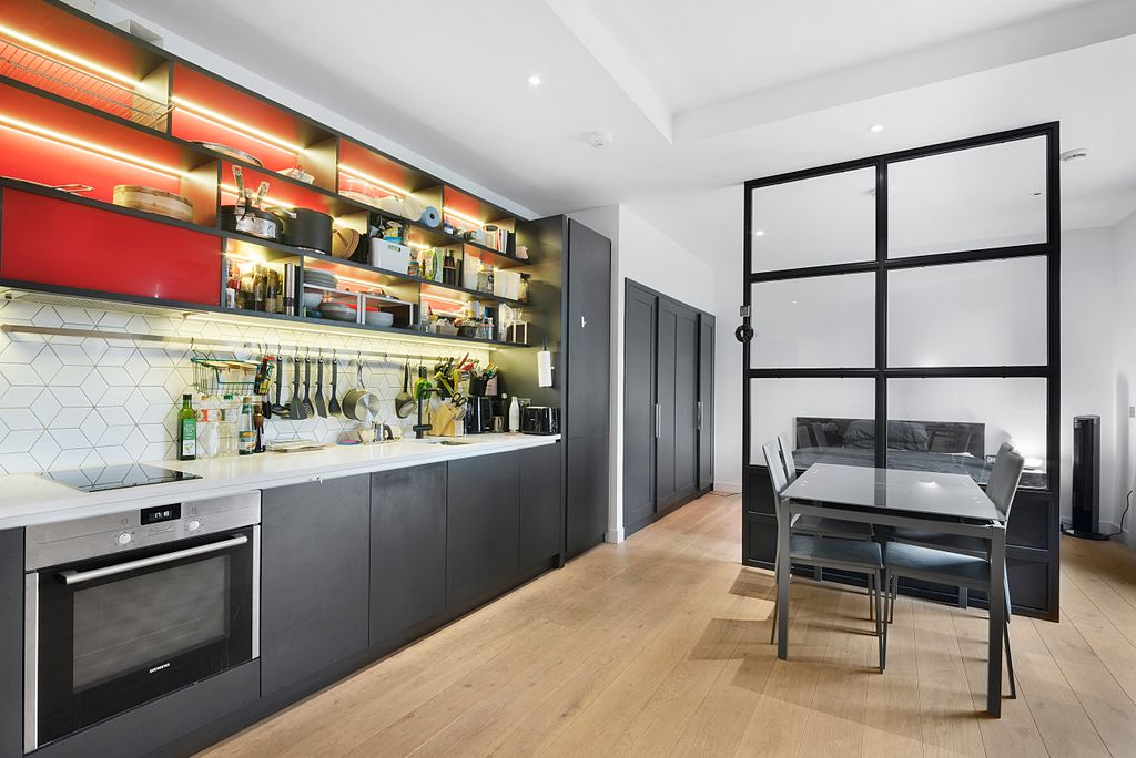 Property photo 3 of 12 Photo 5