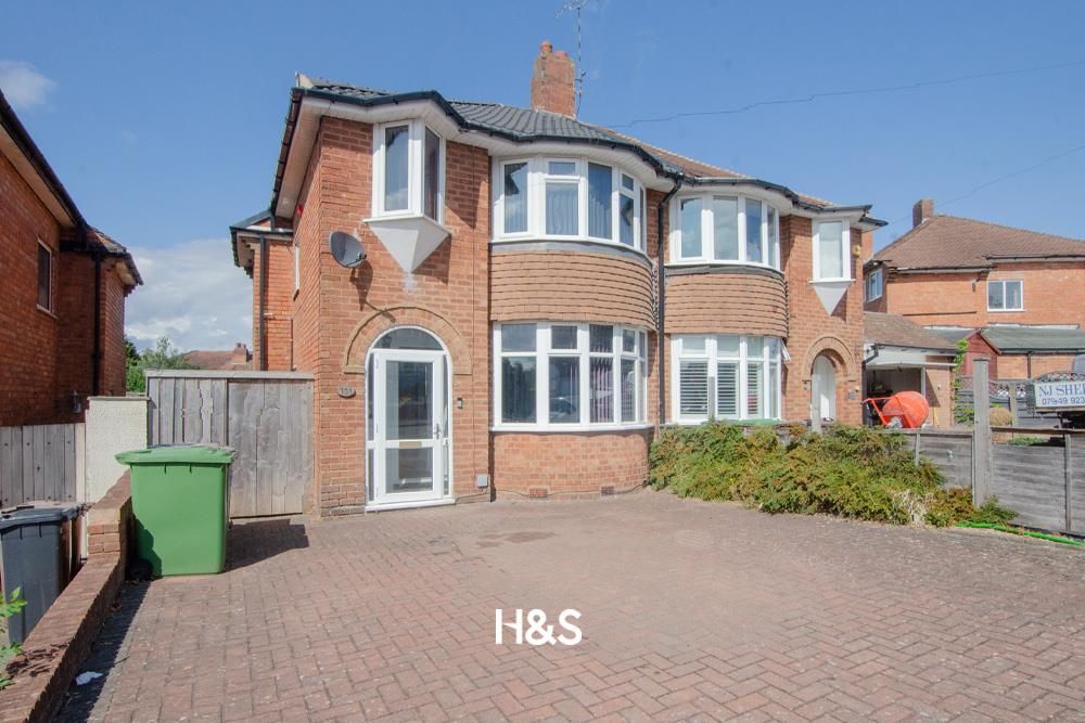 Property photo 1 of 15 191 Valley - Front.Jpg