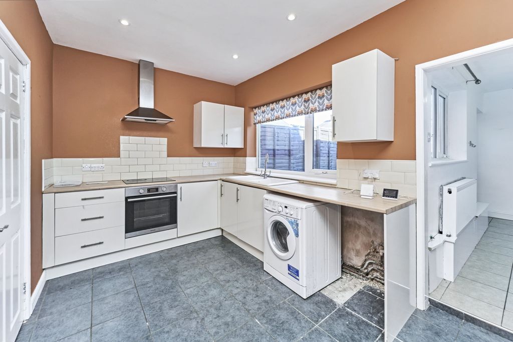 Property photo 3 of 18 65 Woodhill Road, Highley, Bridgnorth, Wv16 6Hu