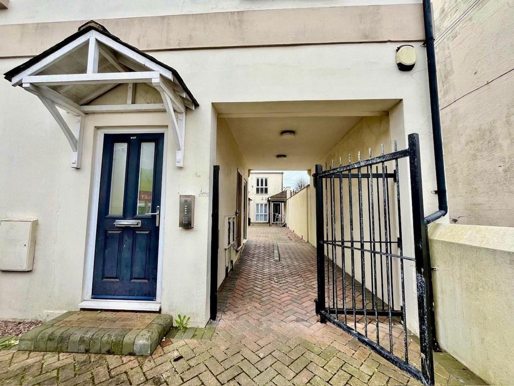 Property photo 1 of 6 117C Tarring.Jpg