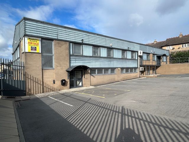 Property photo 1 of 12