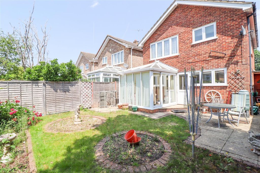 Property photo 2 of 19 Rear Garden