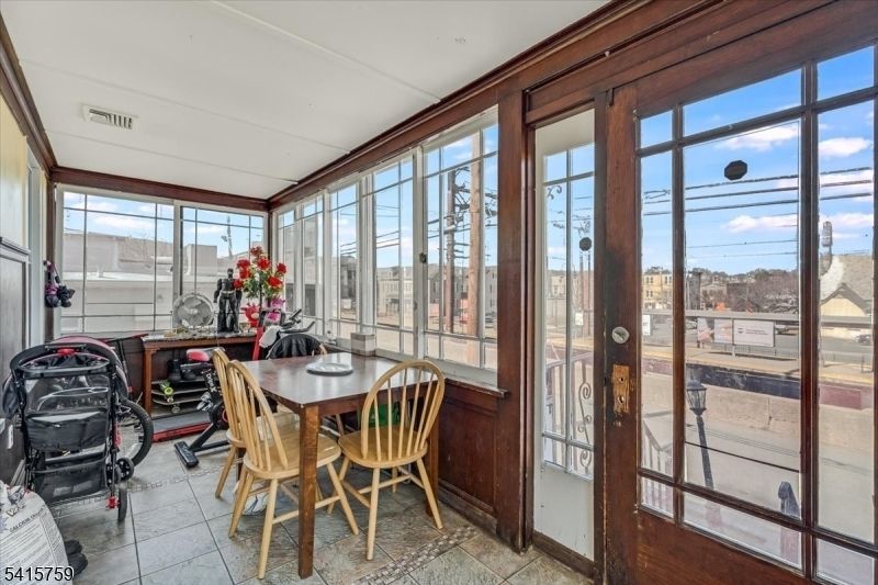 Property photo 3 of 8 <Alttext/>
