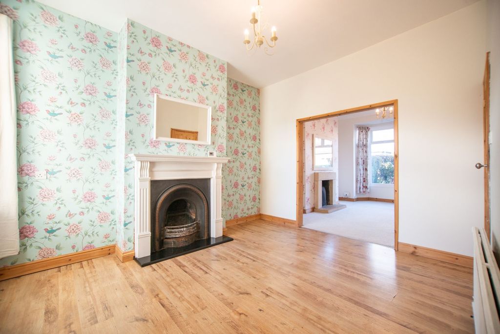 Property photo 3 of 18 Dining Room