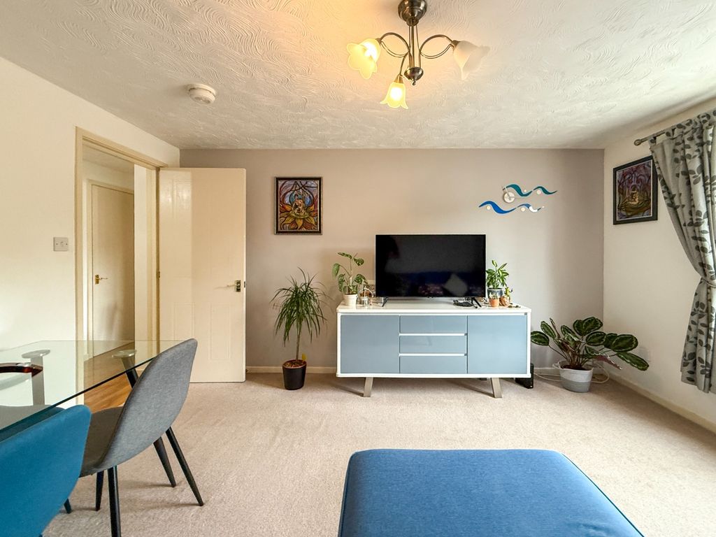 Property photo 3 of 14 4421496