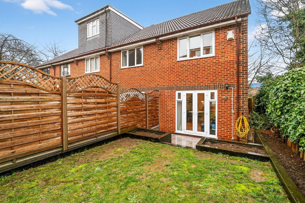 Property photo 2 of 11