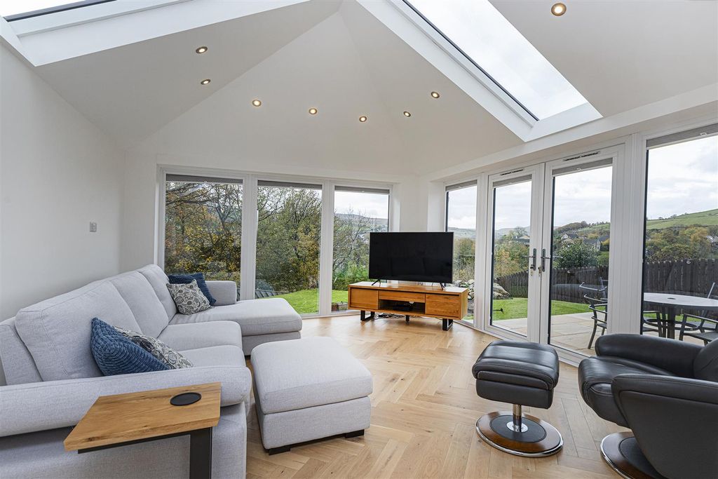 Property photo 3 of 49 Living/Dining Kitchen
