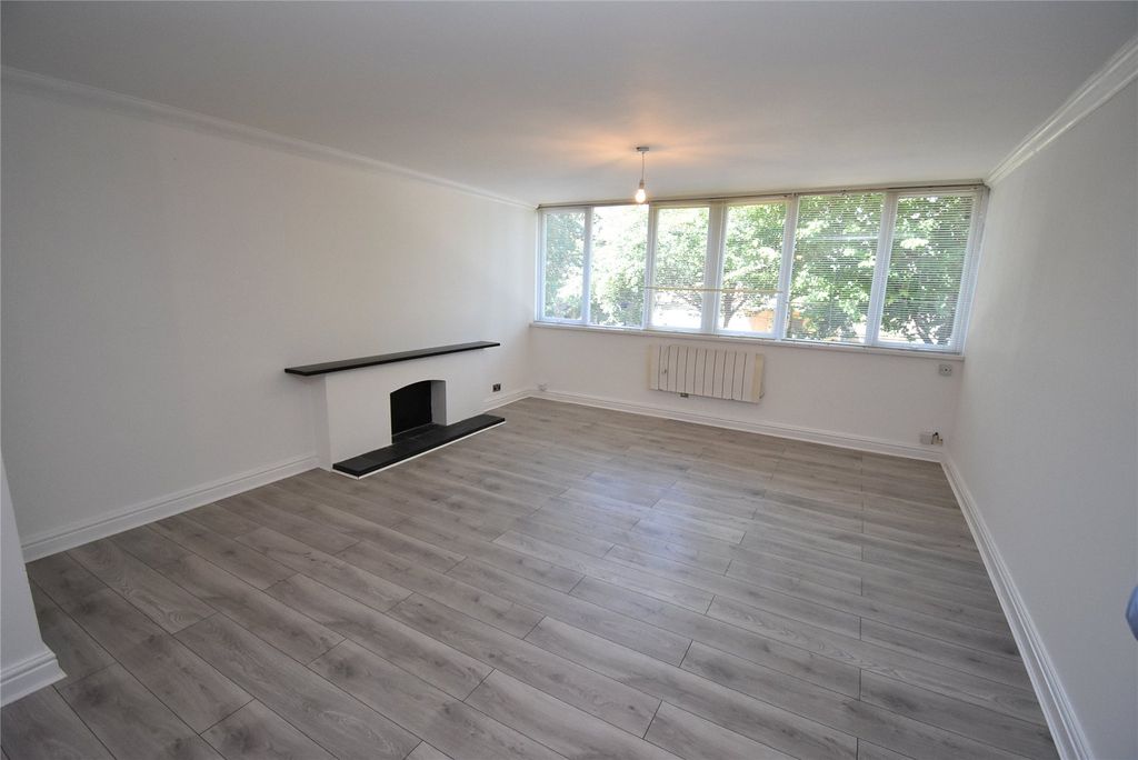 Property photo 2 of 7 Picture No. 08