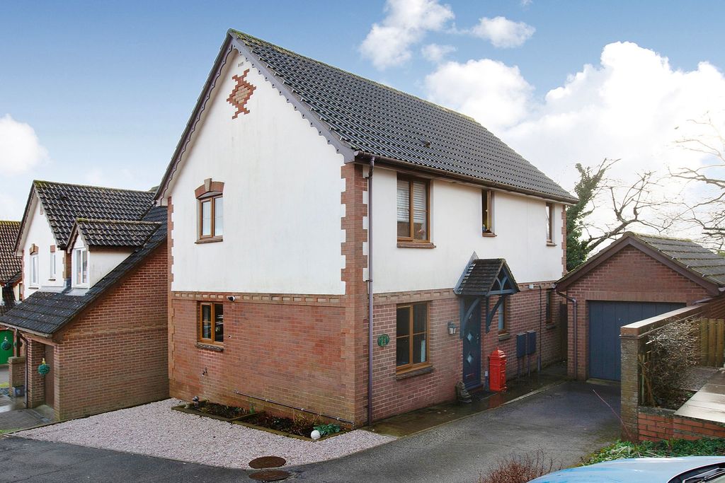 Property photo 1 of 25