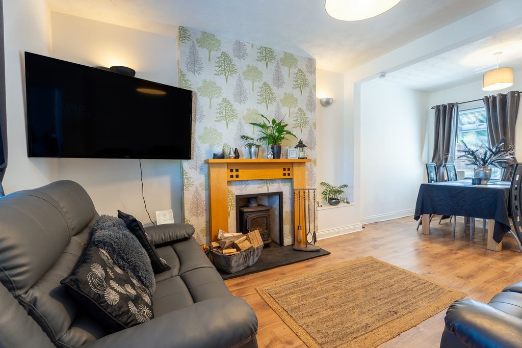 Property photo 3 of 22