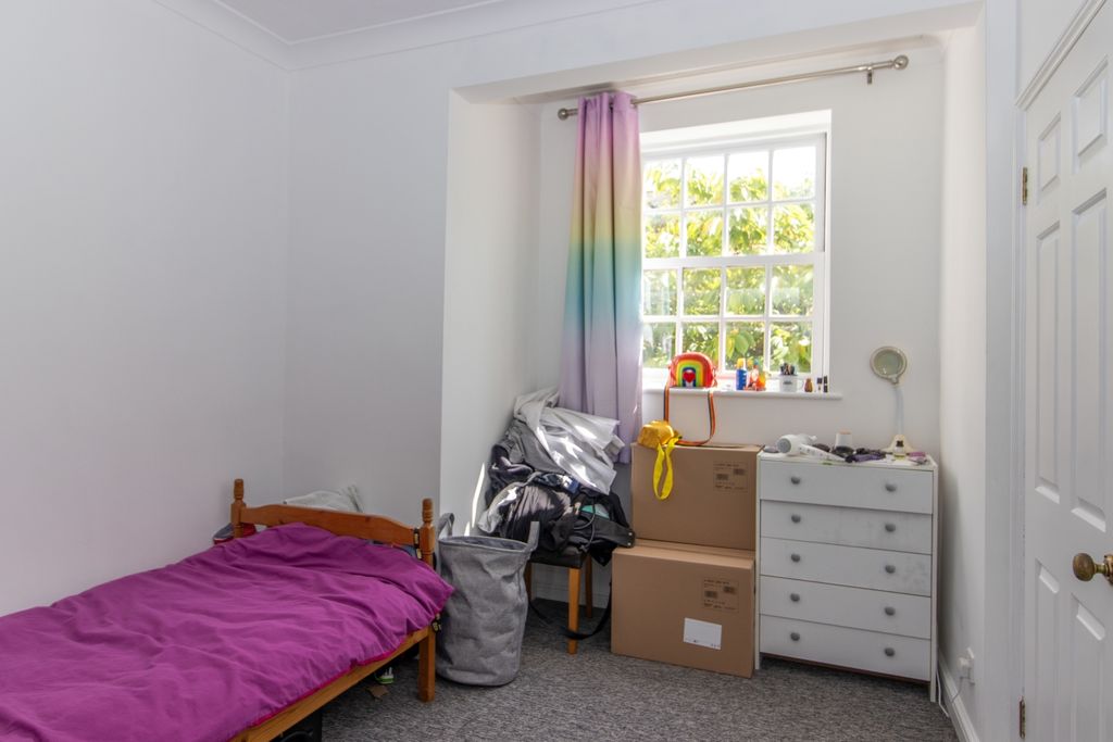 Property photo 3 of 11 Img_8408