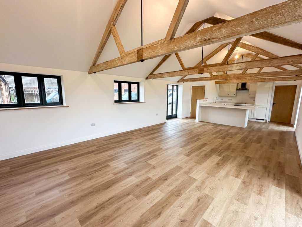 Property photo 3 of 12 Gallery