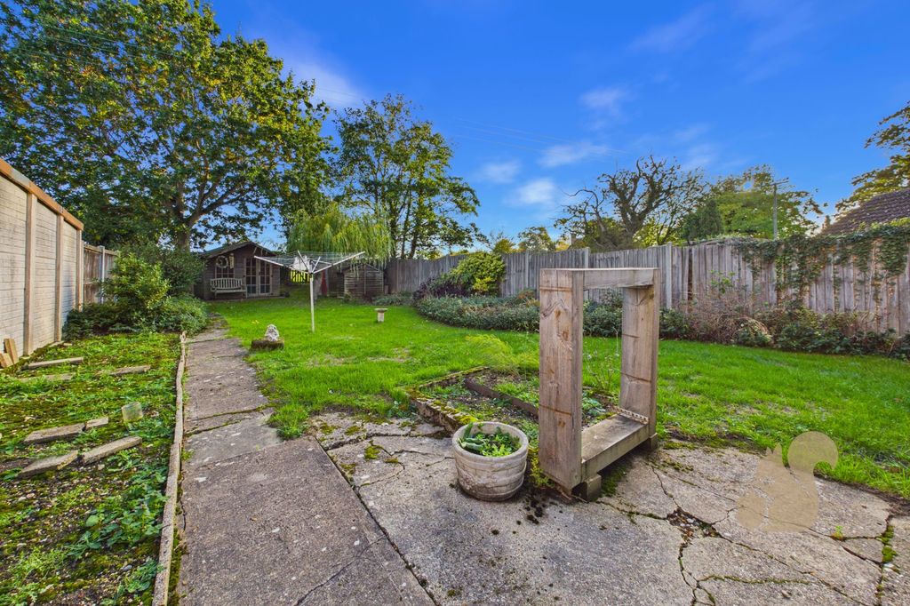 Property photo 3 of 16 Garden