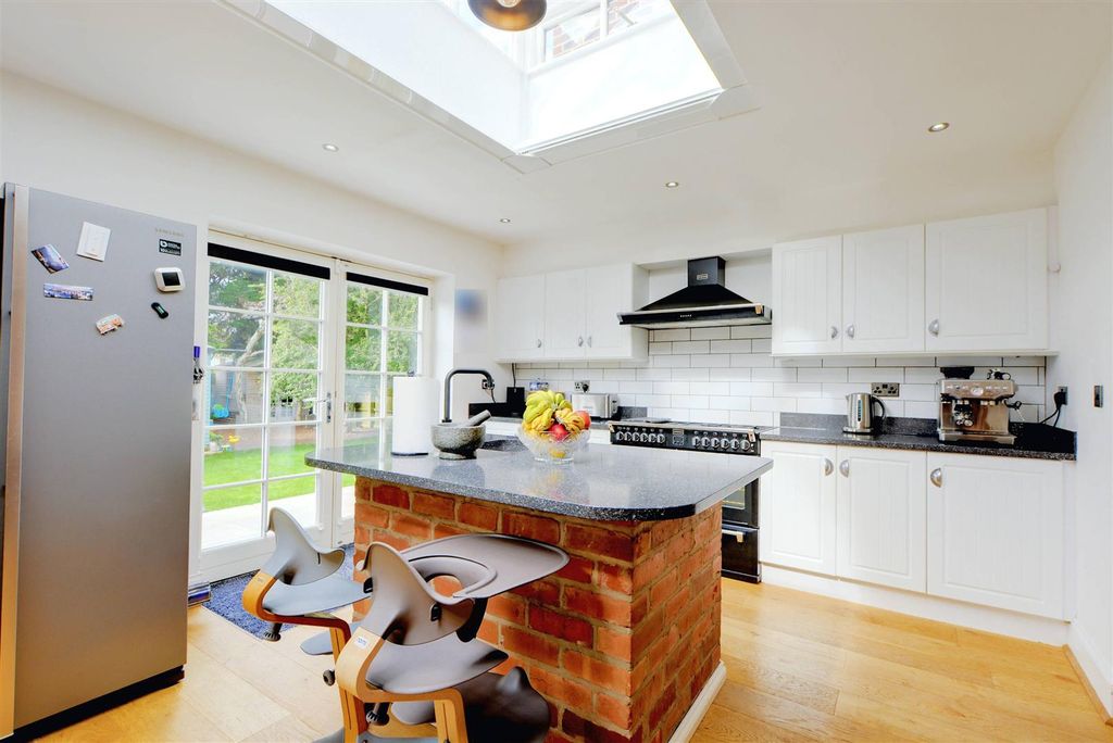 Property photo 2 of 40 Kitchen_2.Jpeg