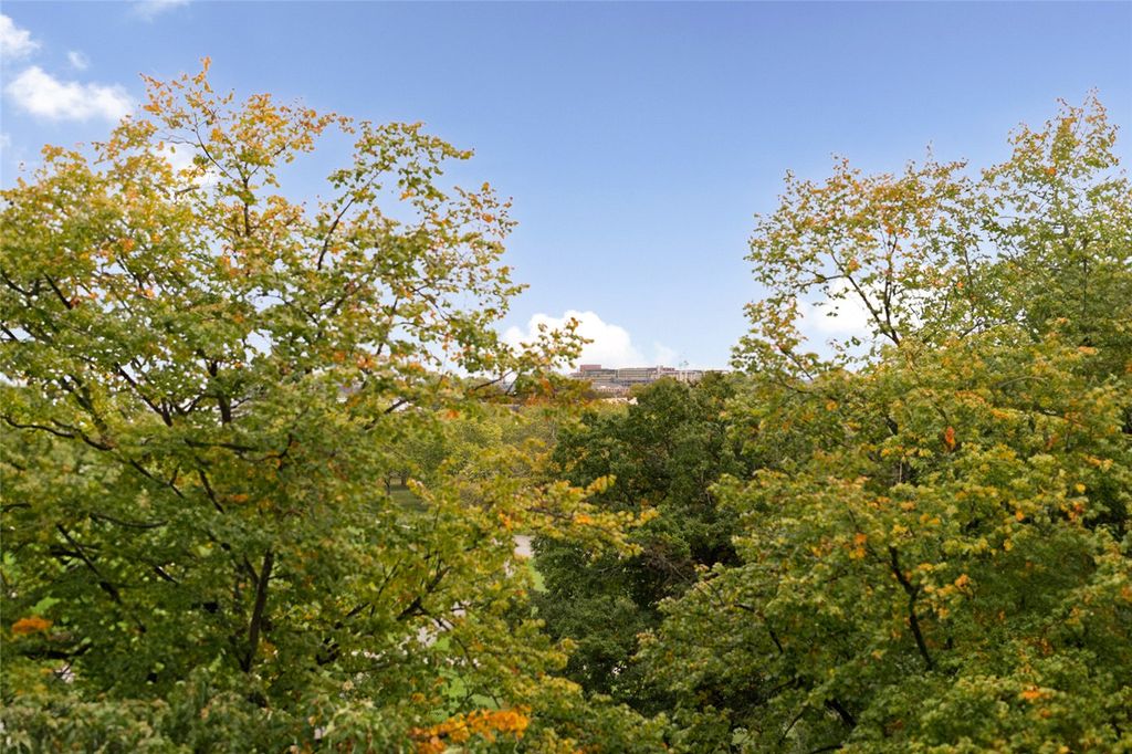 Property photo 3 of 21 Picture No. 25