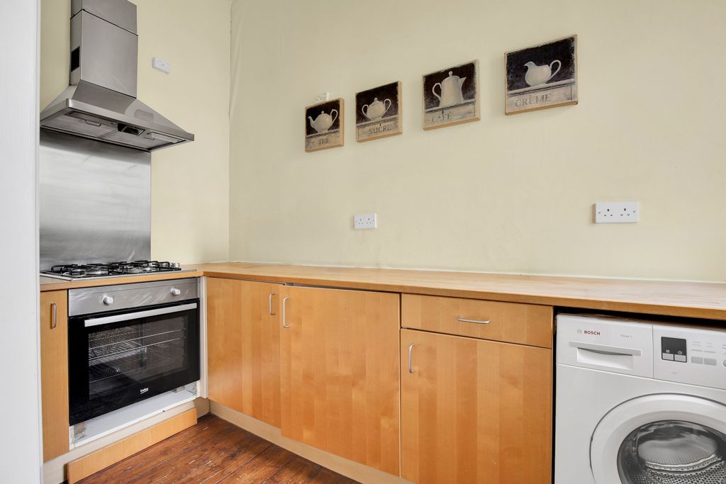 Property photo 3 of 9 Fff, 22 Redcliffe Gardens, Sw10, Martin & Co, Web