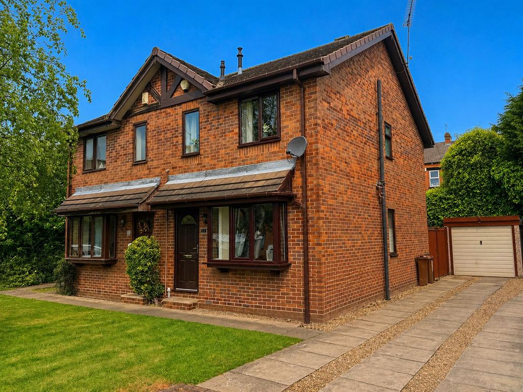 Property photo 1 of 32 F95727Ca-236D-46Ca-Bb9E-61D695E6BA81.Png