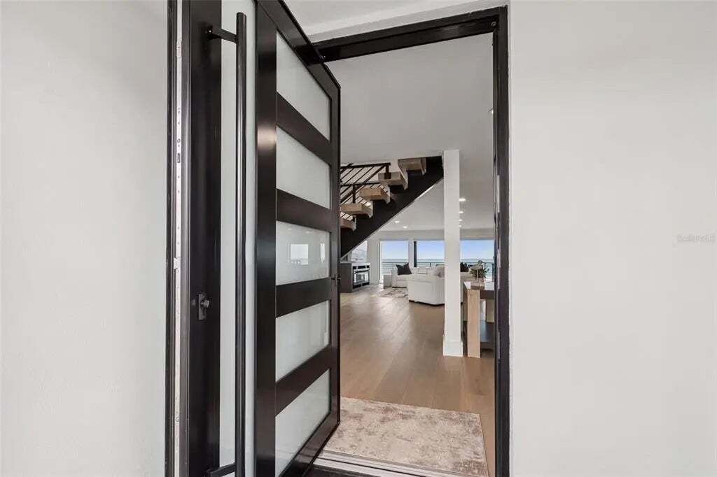 Property photo 3 of 16 <Alttext/>