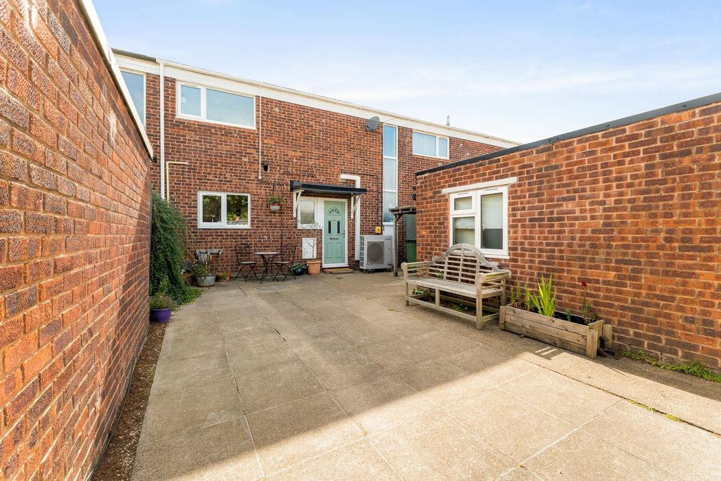 Property photo 1 of 21