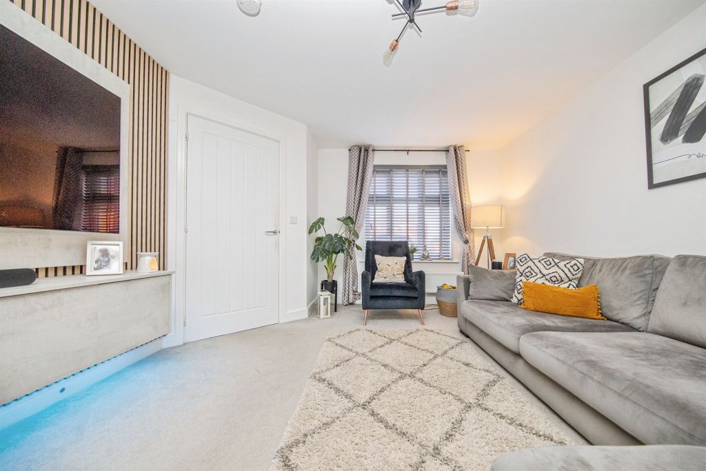 Property photo 3 of 21