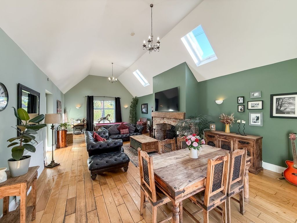 Property photo 2 of 16 Lounge/Dining Room