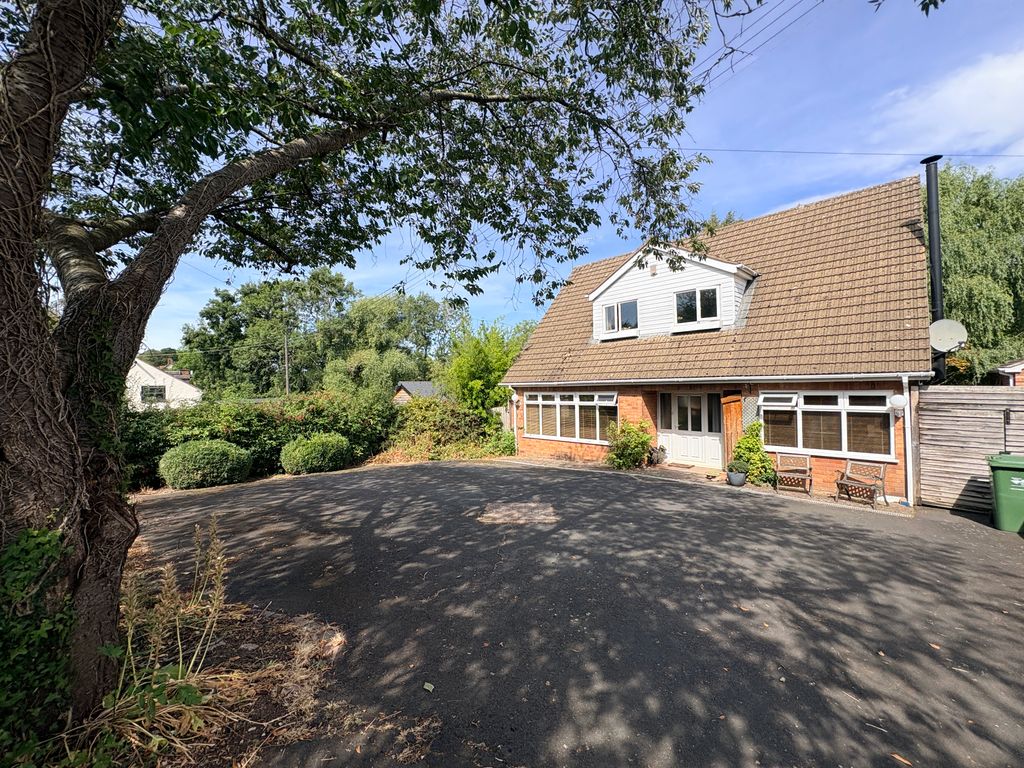 Property photo 1 of 12 5