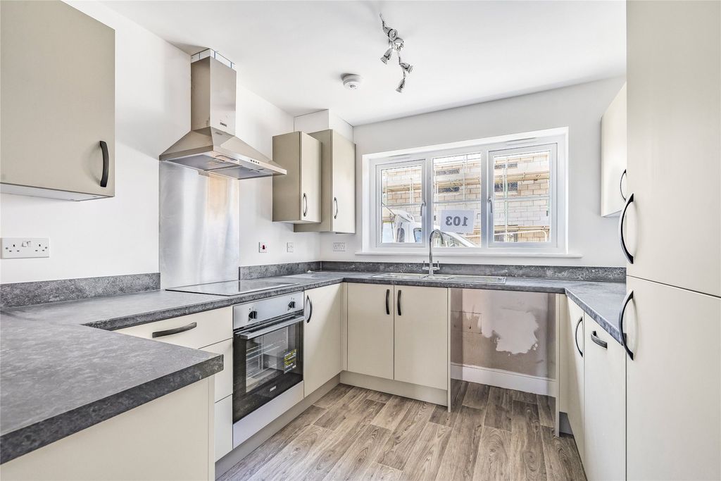 Property photo 3 of 15 Picture No. 06