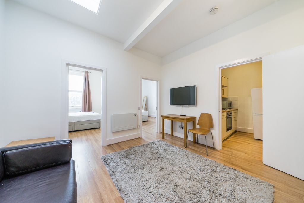 Property photo 1 of 9 5.Jpg