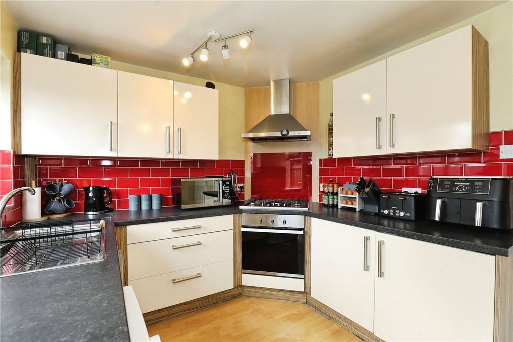 Property photo 3 of 18 Picture No. 22