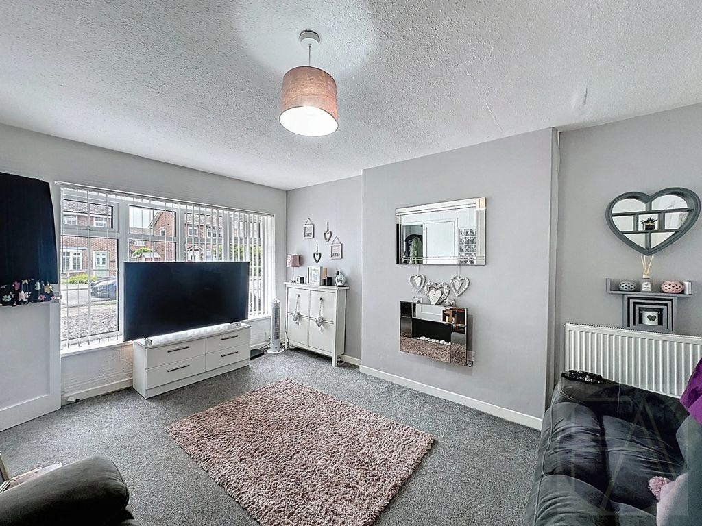 Property photo 2 of 16 4410953