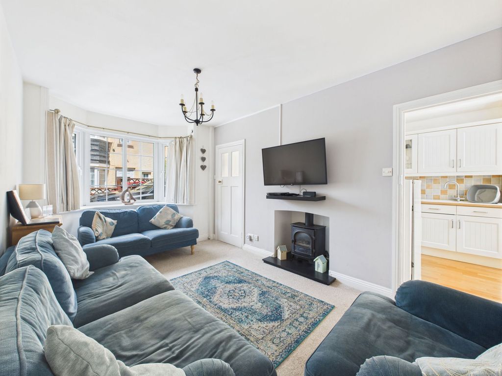 Property photo 3 of 13