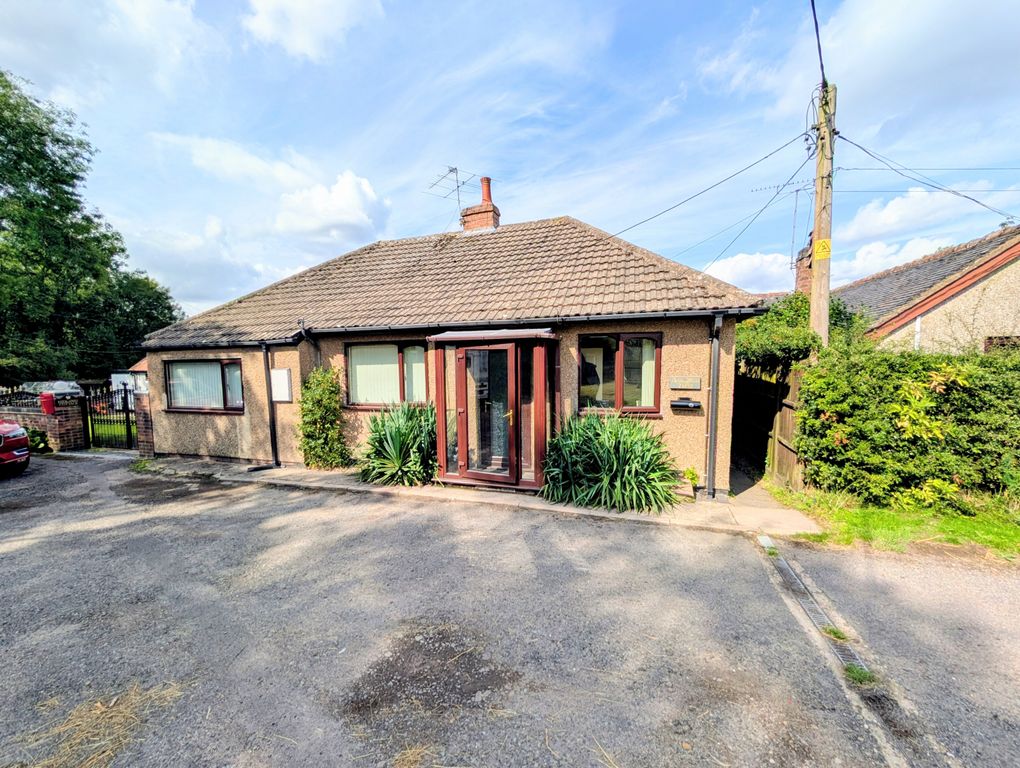 Property photo 1 of 19 Charming 3-Bedroom Bungalow In The Heart Of The Countryside Â€“ CV7