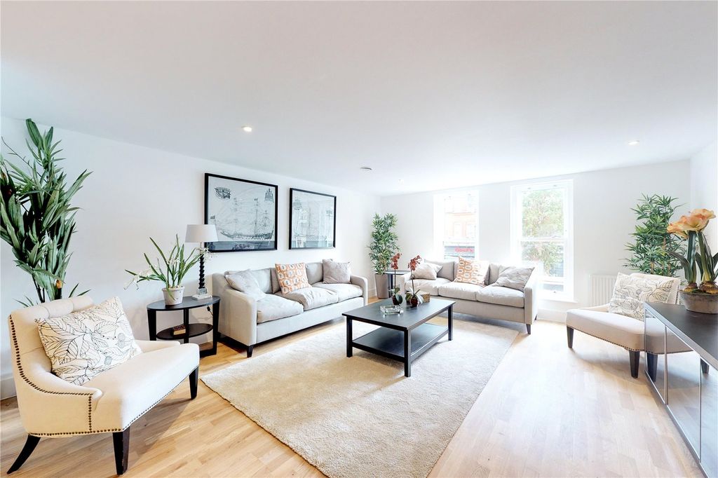 Property photo 1 of 12 Reception Room