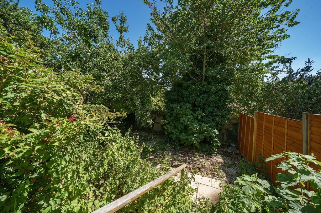 Property photo 2 of 22 Kitchen