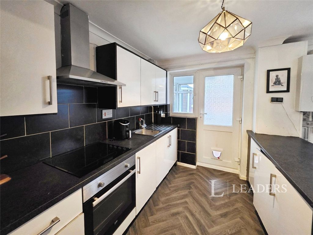 Property photo 3 of 12 Picture No. 13