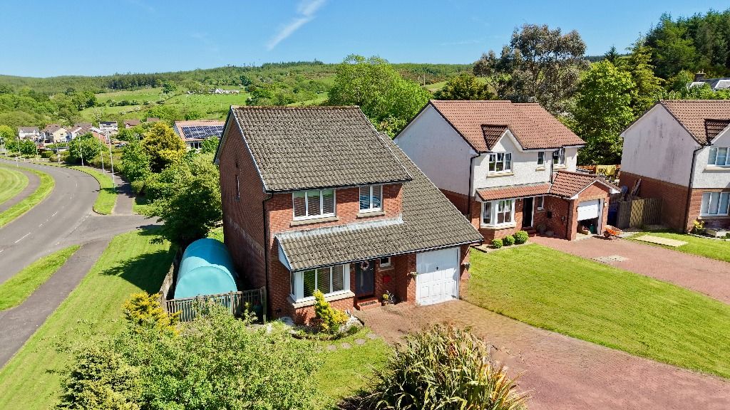 Property photo 2 of 18
