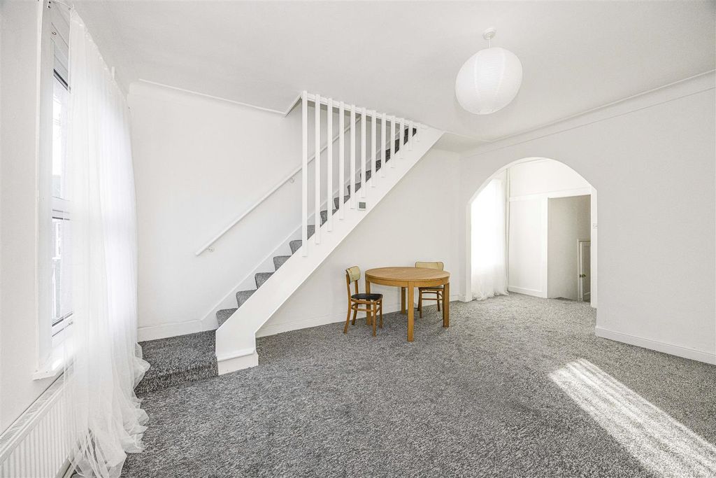 Property photo 2 of 15 2